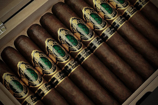 God of Fire KKP Never Back Down Gran Toro 56, cigars in the open box, close up