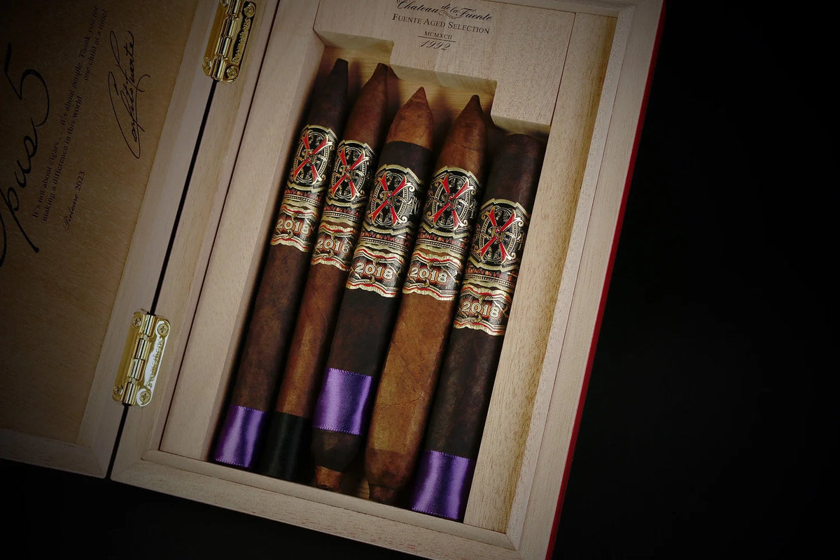 Arturo Fuente Opus X Opus5 cigar, view 4