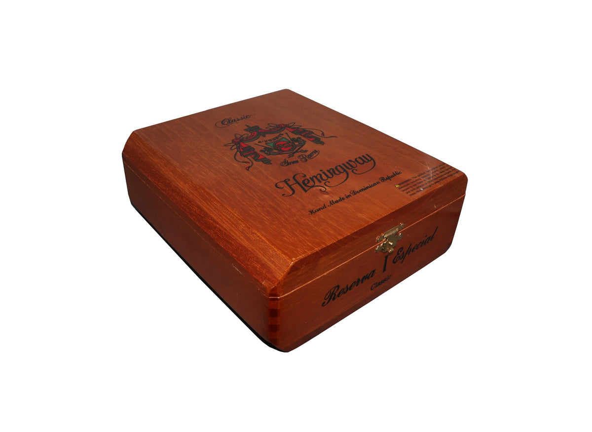 Arturo Fuente Hemingway Classic Natural — Sun of a Gun Cigars, Yuma Arizona