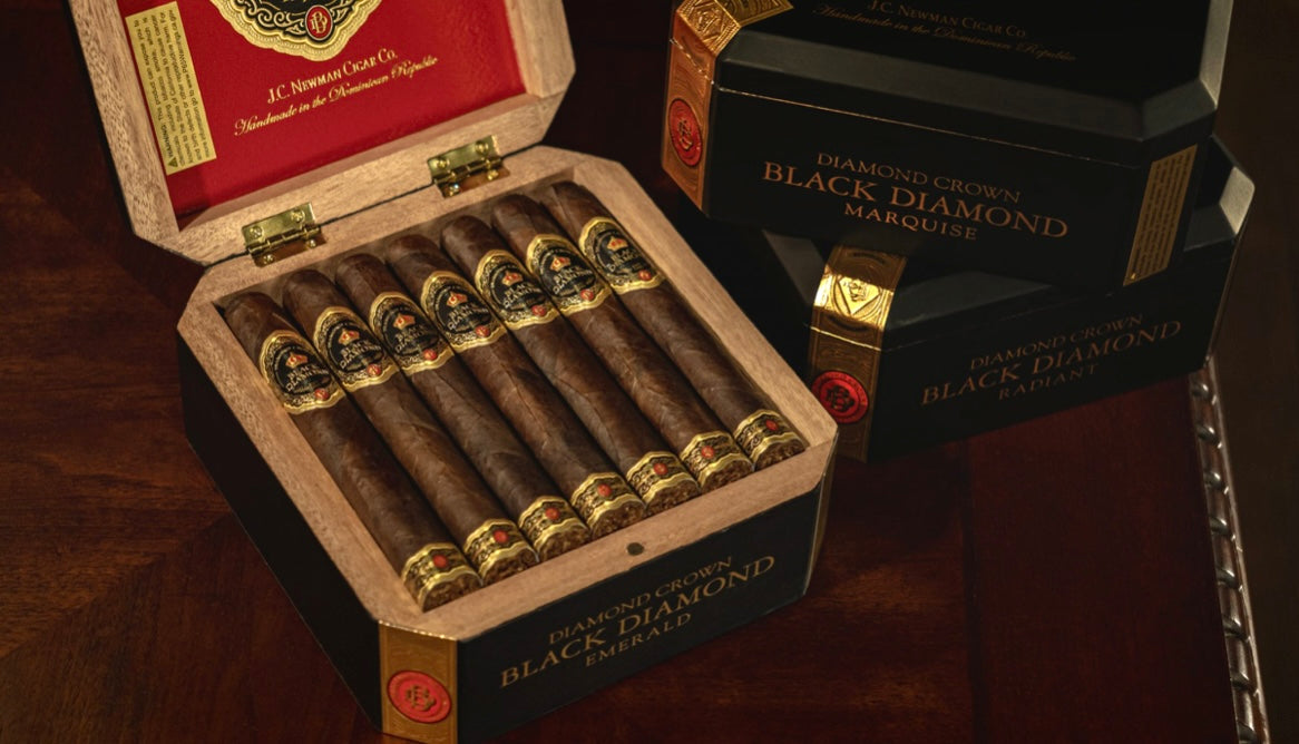 Diamond Crown Black Diamond Marquis cigar, view 2