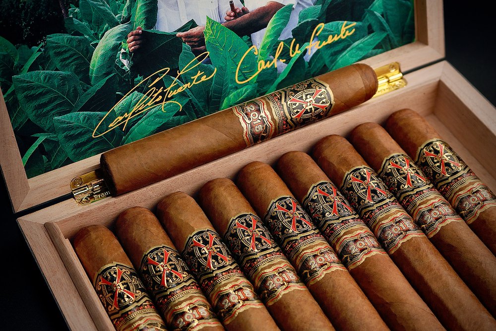 Arturo Fuente Opus X Tauros the Bull Natural cigar, view 2