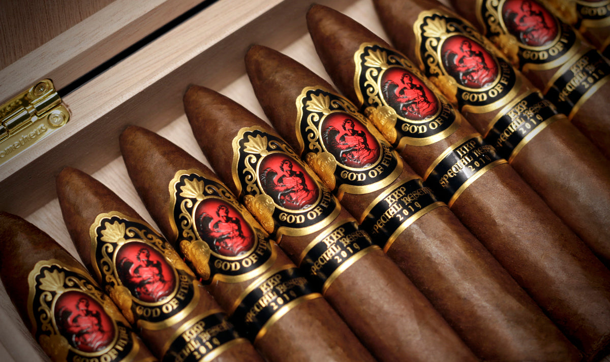 God of Fire KKP Special Reserve Piramide 58 cigar, view 2