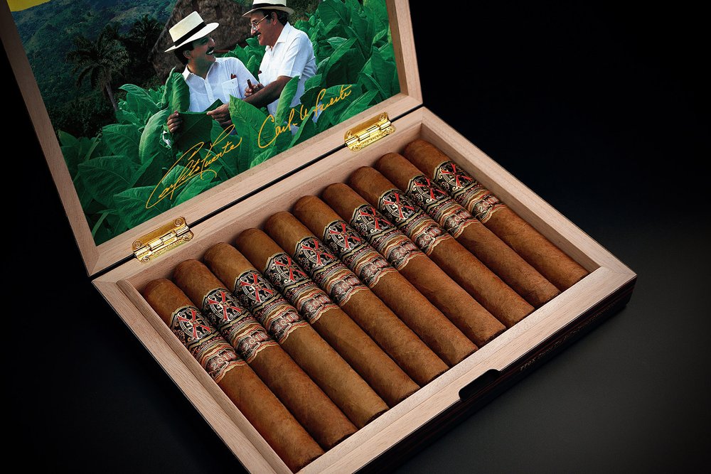 Arturo Fuente Opus X Tauros the Bull Natural cigar, view 3