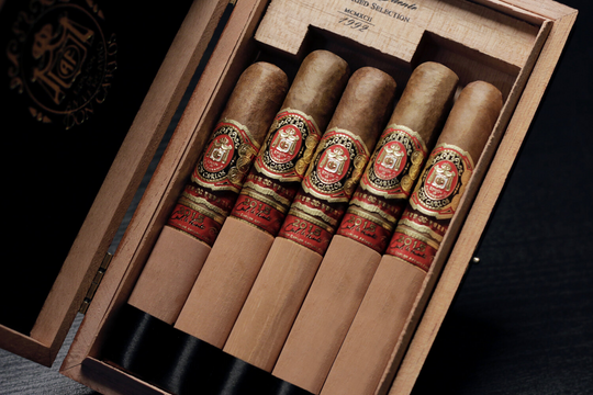 Arturo Fuente Don Carlos Edicion de Aniversario 5-Cigar Assortment cigar