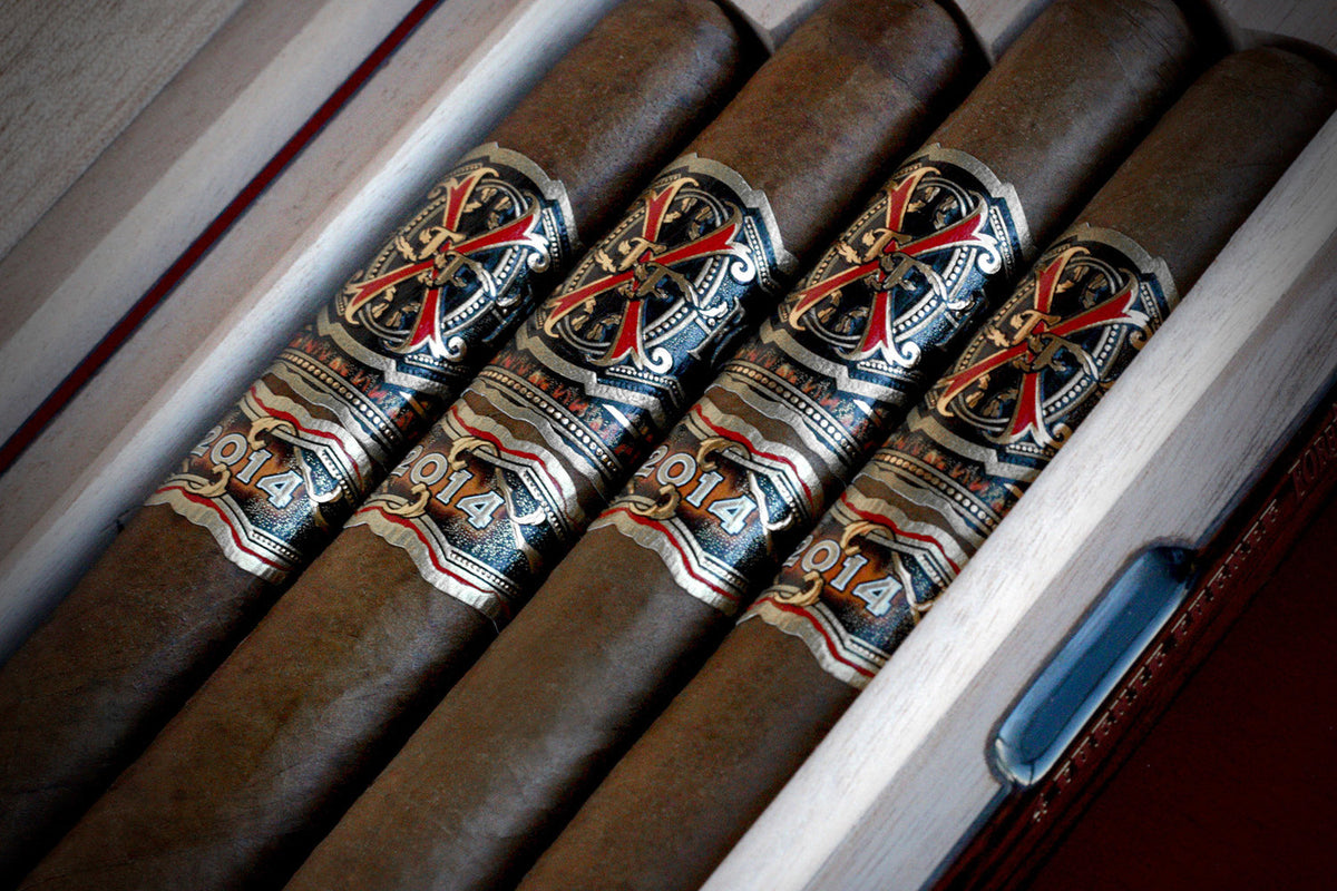 Arturo Fuente The OpusX Story Travel Humidor cigar, view 4