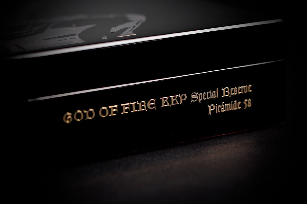 God of Fire KKP Special Reserve Piramide 58 cigar, view 3