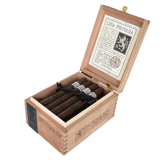 Liga Privada No. 9 Corona Viva cigars, Sun of a Gun Yuma